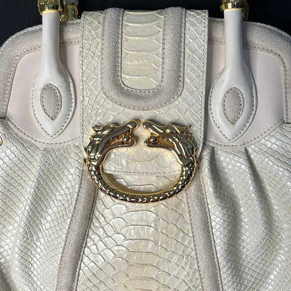 Hot in Hollywood genuine leather purse - Picture 2 of 7